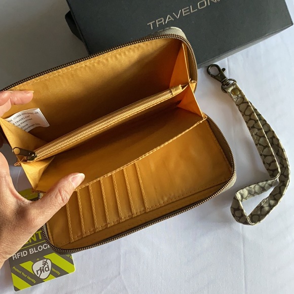 Travelon Wallet NEW - Picture 3 of 4